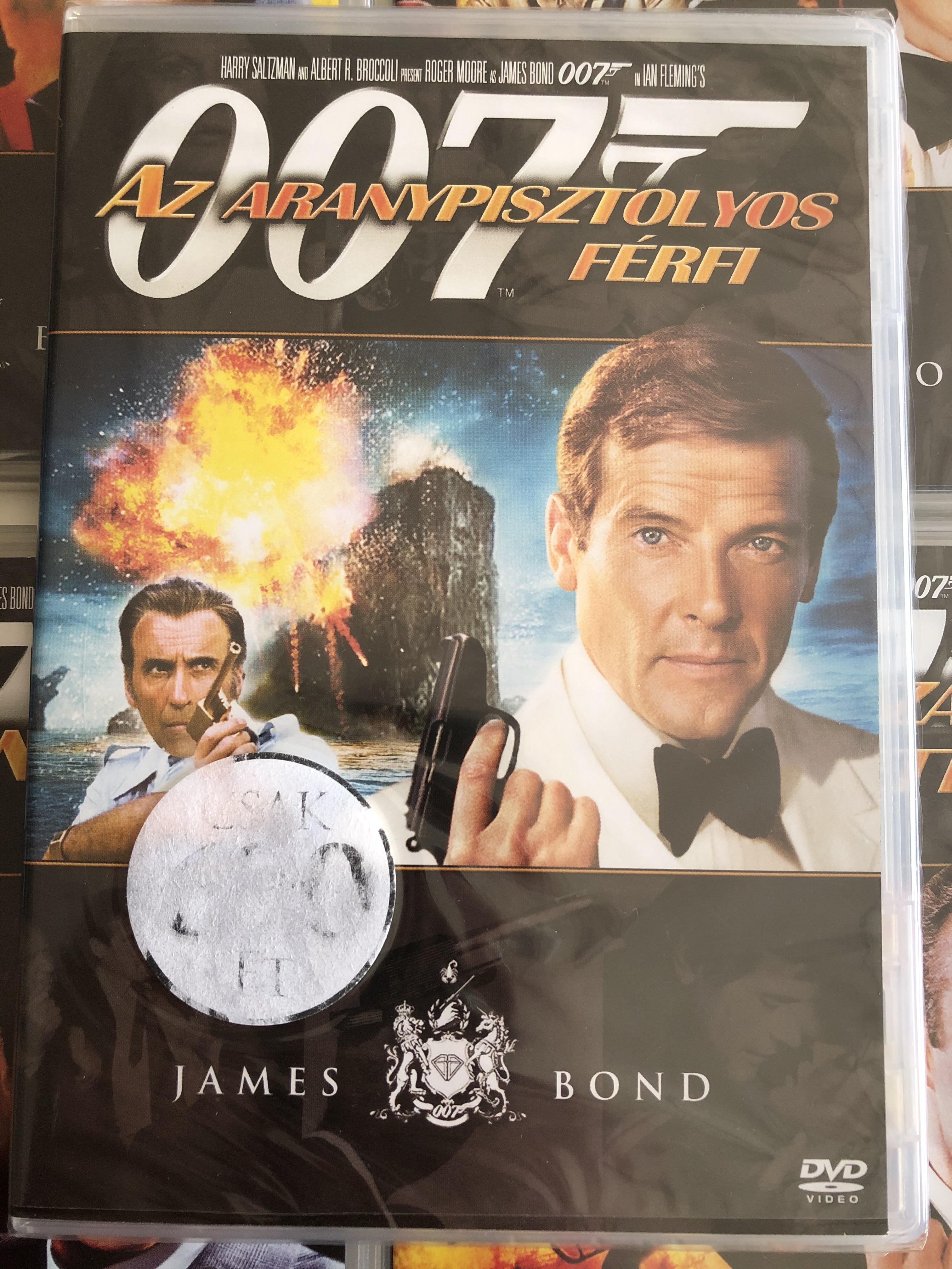 James Bond 007 - The Man with the Golden Gun DVD 1974  1.JPG